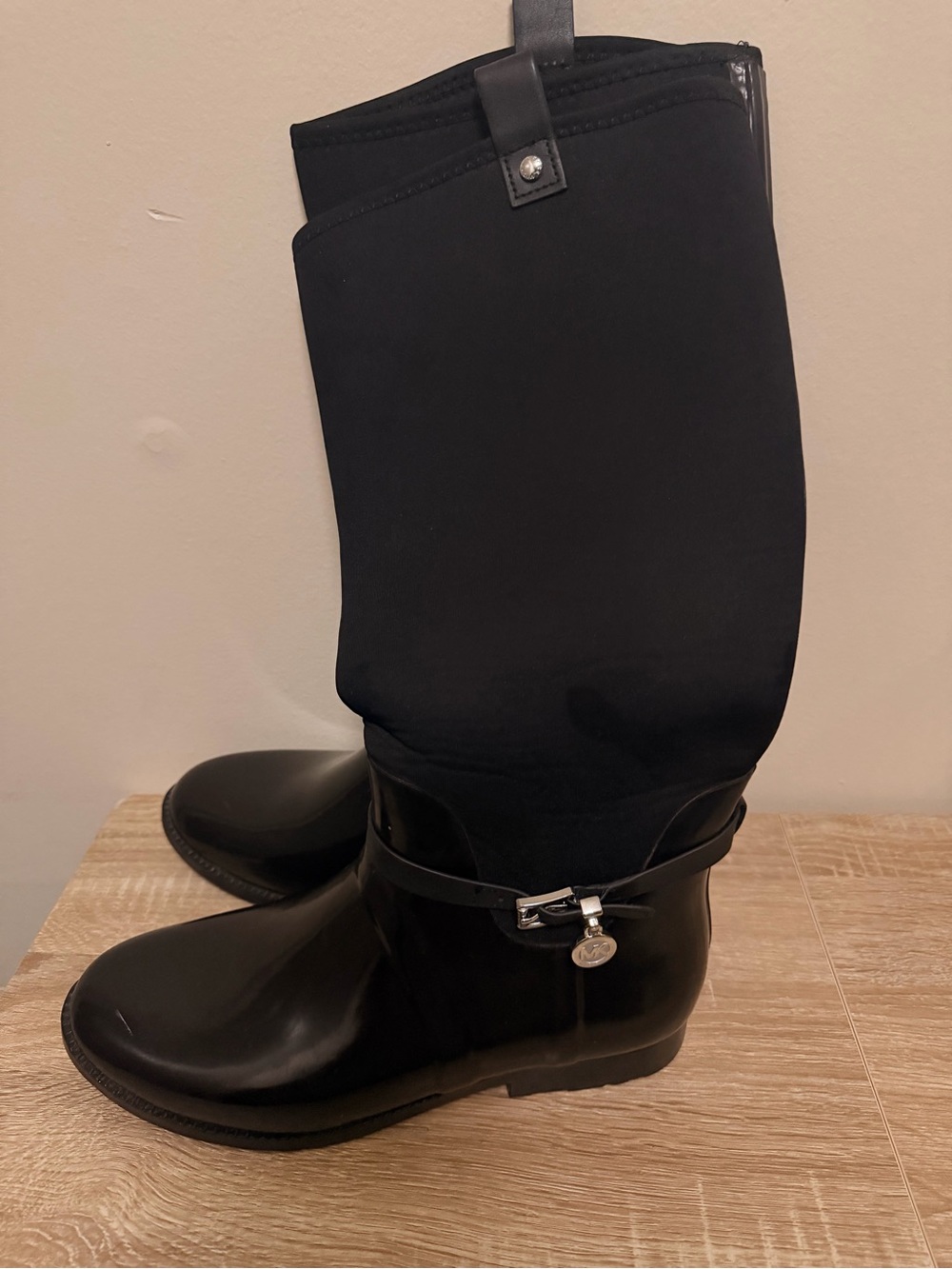 Womenβs size 10 Michael Kors rain boots